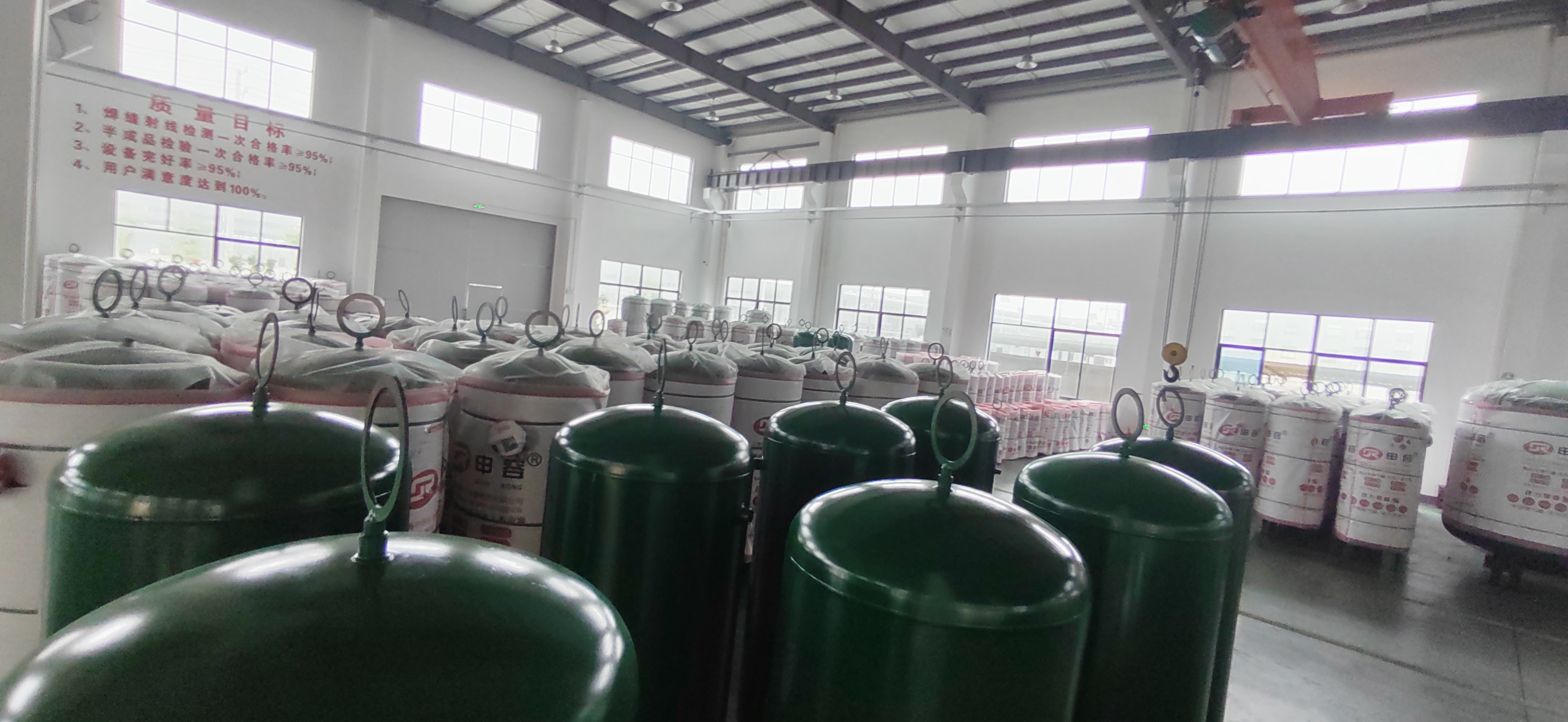 上海申容儲(chǔ)氣罐倉(cāng)庫(kù)